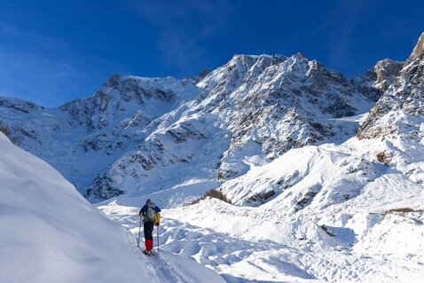 Romantici Laghi e Alpi maestose